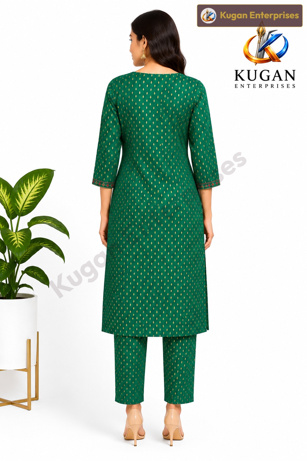Emerald Green Floral Embroidered Kurta with Straight Pant